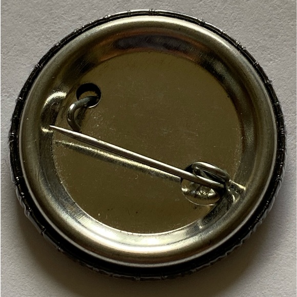 ESRI World Map Vintage 90s Collectible Button Pin - Picture 2 of 2